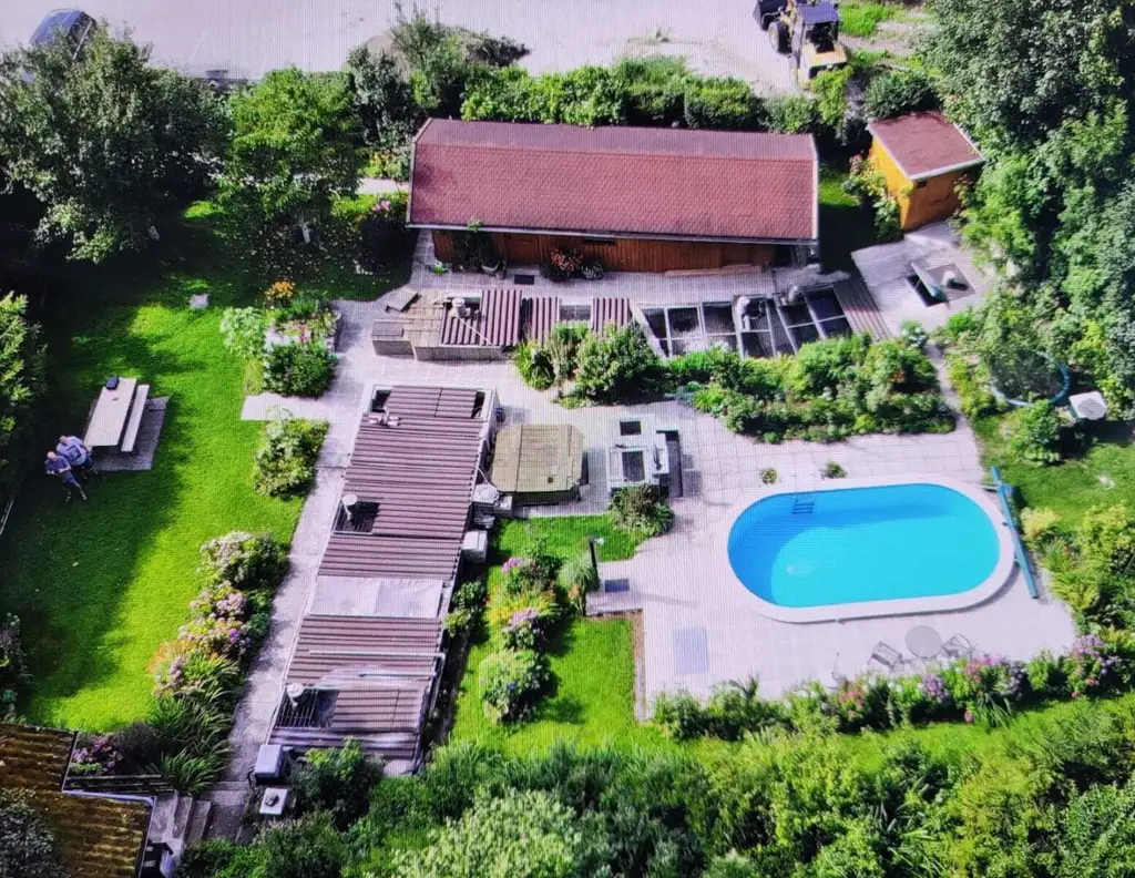 FREIZEITGRUNDSTÜCK mit BEWILLIGTER FISCHZUCHT inclusive 2 GARTENHÜTTEN (Wasserrechtsbescheid vorhanden)