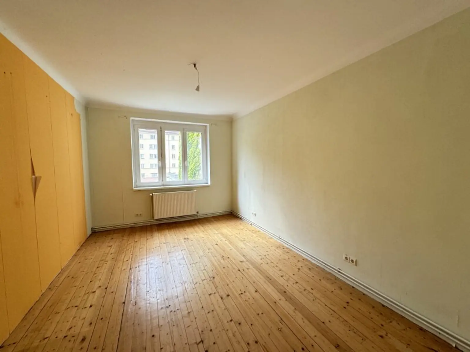*Sanierungsbedürftiger Familienhit in absoluter Ruhelage bei Hernals* Ab sofort verfügbar!*