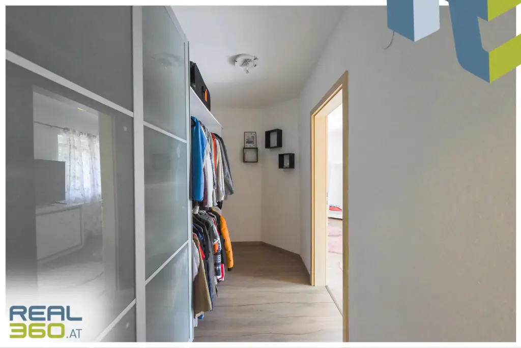 Attraktives Einfamilienhaus mit großzügiger Außenanlage und moderner Ausstattung!