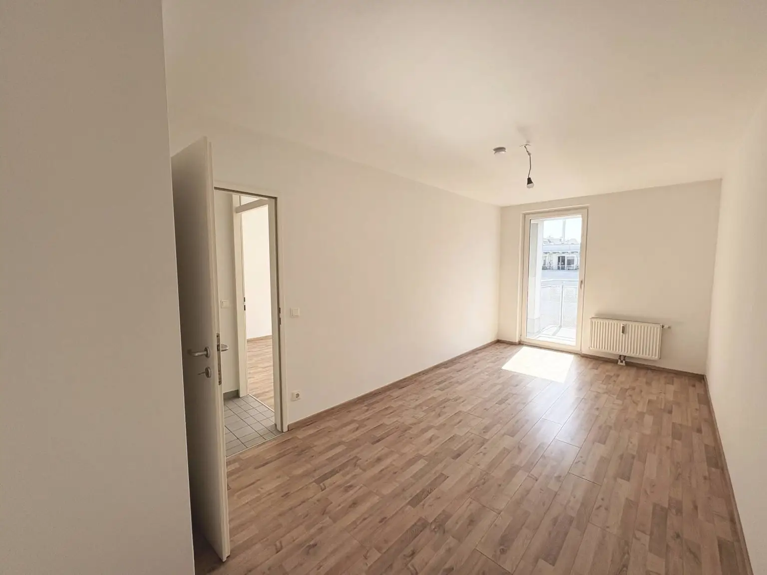 Gefördert und unbefristet - 2 Zimmer Loggiawohnung - 
Nähe Donau und U2 - FINANZIERUNGSBEITRAG