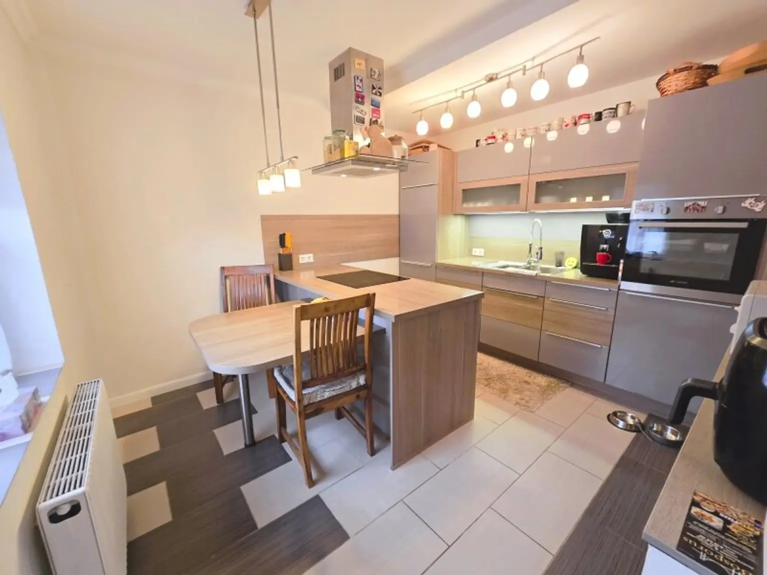 Charmantes Einfamilienhaus 125m² wohnfl. mit 791m²  Garten und überdachte Terrasse und Kaminanschluss in Leobersdorf – S-Bahn in der Nähe!