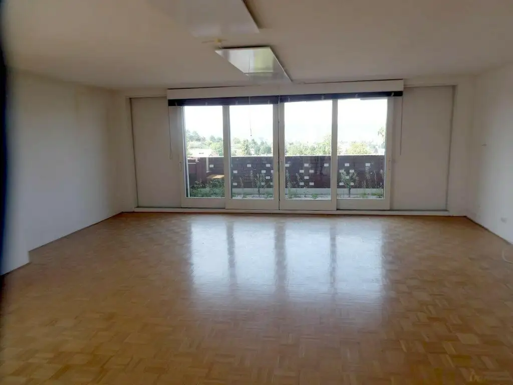 Großzügige Maisonette-Wohnung mit Stadtblick-Terrasse in Waltendorf zu verkaufen!