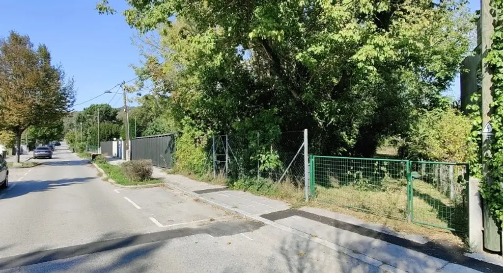 Traumhafter Villenbaugrund am Fuße des Bisambergs (Fahnenparzelle)