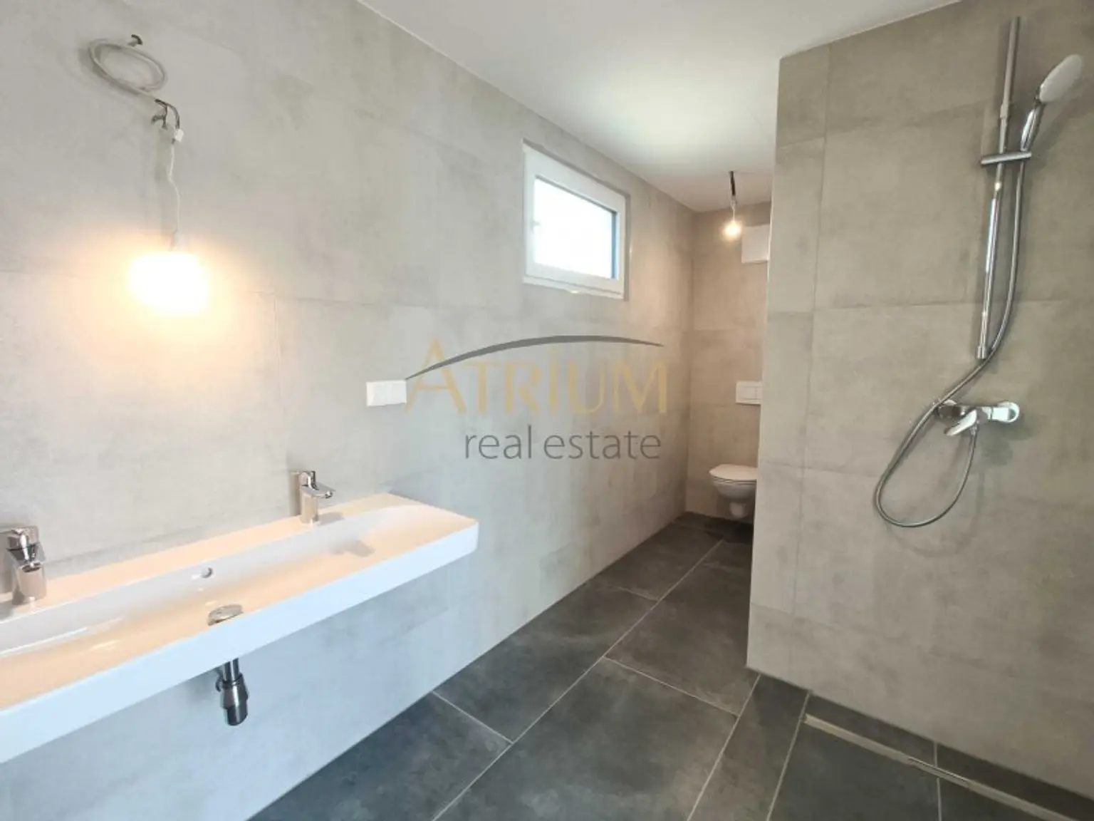Reihenmittelhaus mit 5 Zimmer, Garten, 2 Terrassen – Erstbezug!