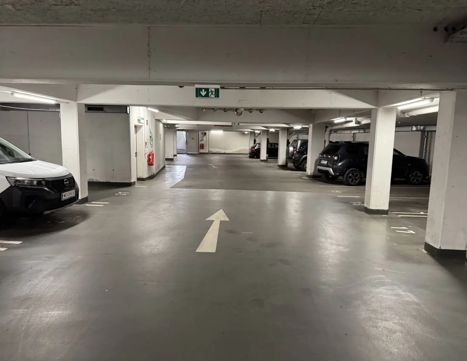 Sichern Sie sich Ihren Tiefgaragenstellplatz in Wels - nur 120 € Miete!
