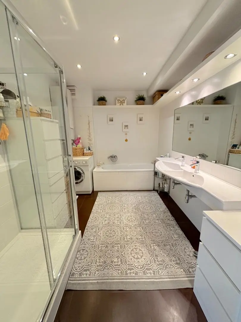 Gut geschnittene Dachgeschoßwohnung in beliebter Wiener Lage