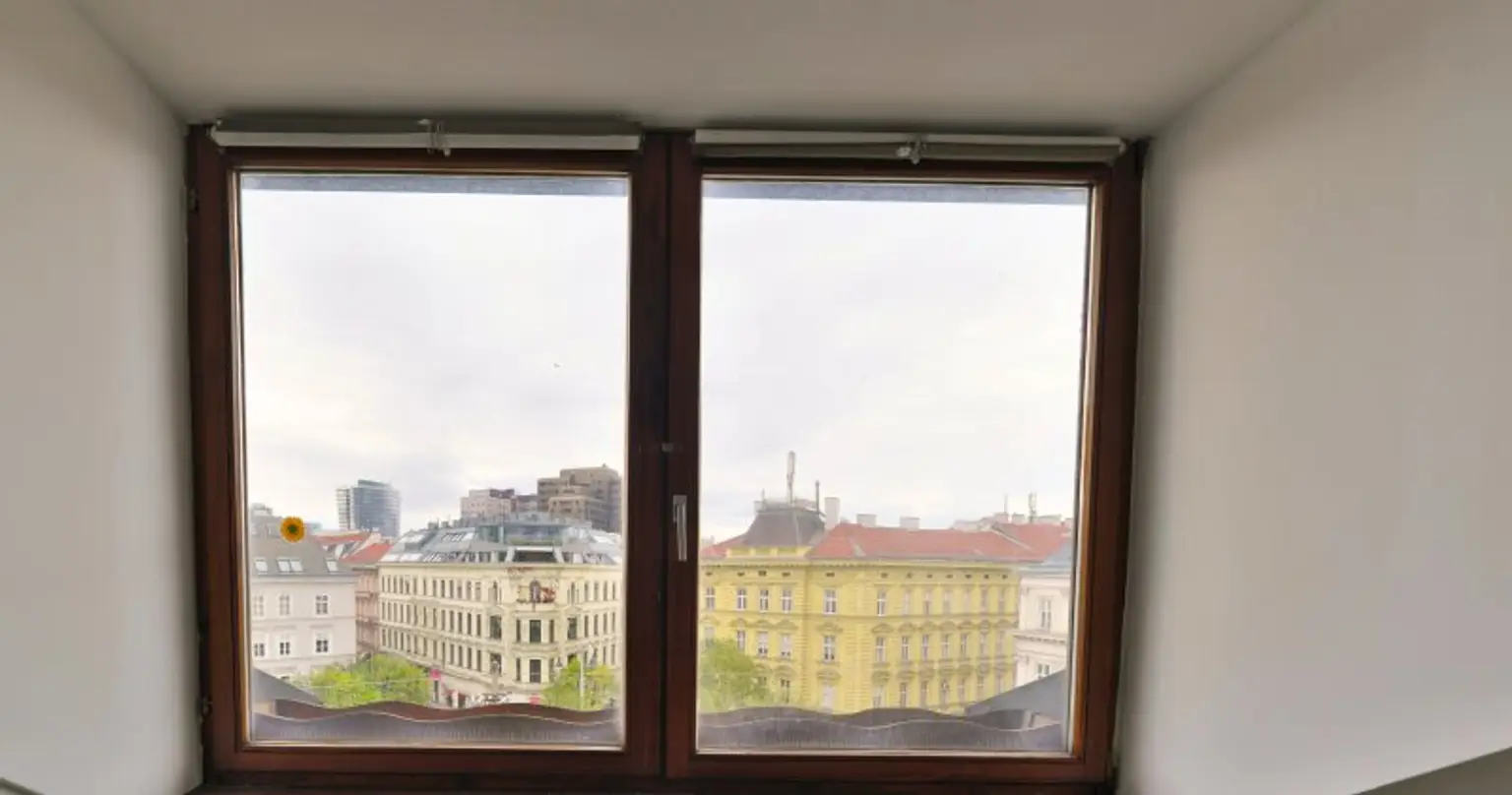 Nähe Innenstadt, Radetzkyplatz, UNBEFRISTETE Dachwohnung 3 Zimmer