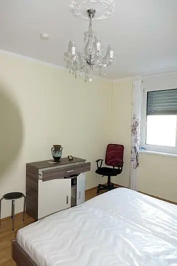 Provisionsfrei: möblierte 2-Zimmer-Neubauwohnung mit großem Balkon und Autostellplatz - zentral in Semriach