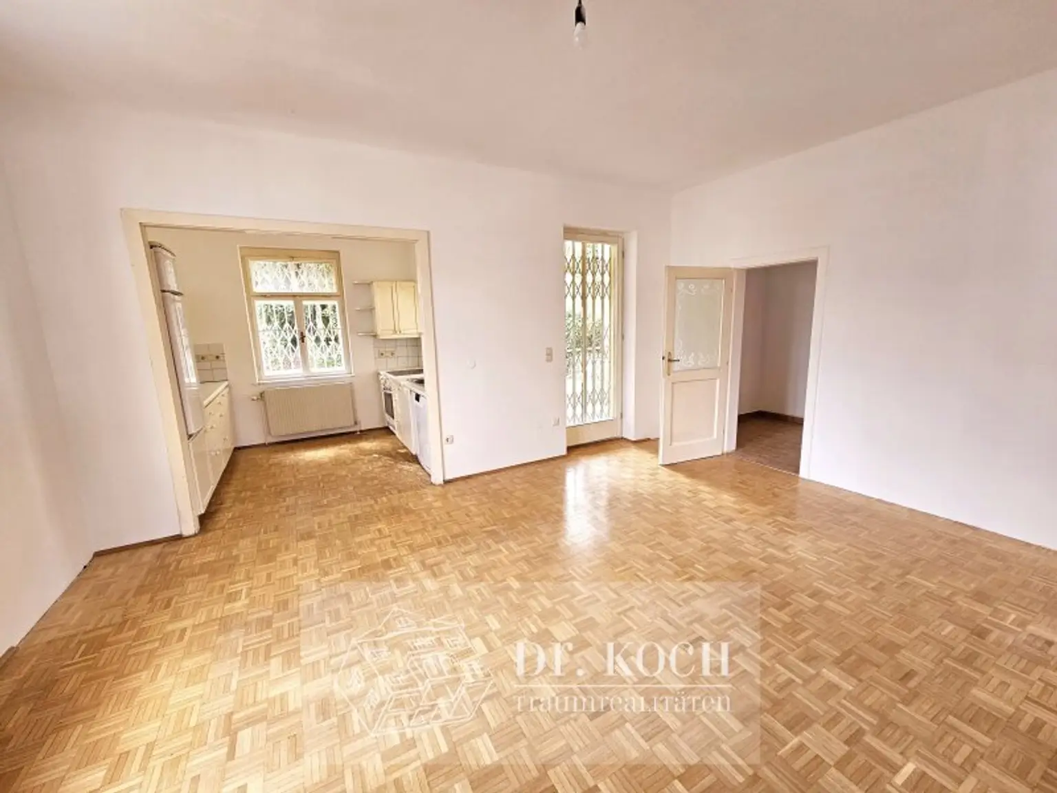 Zimmer mit Küche EG