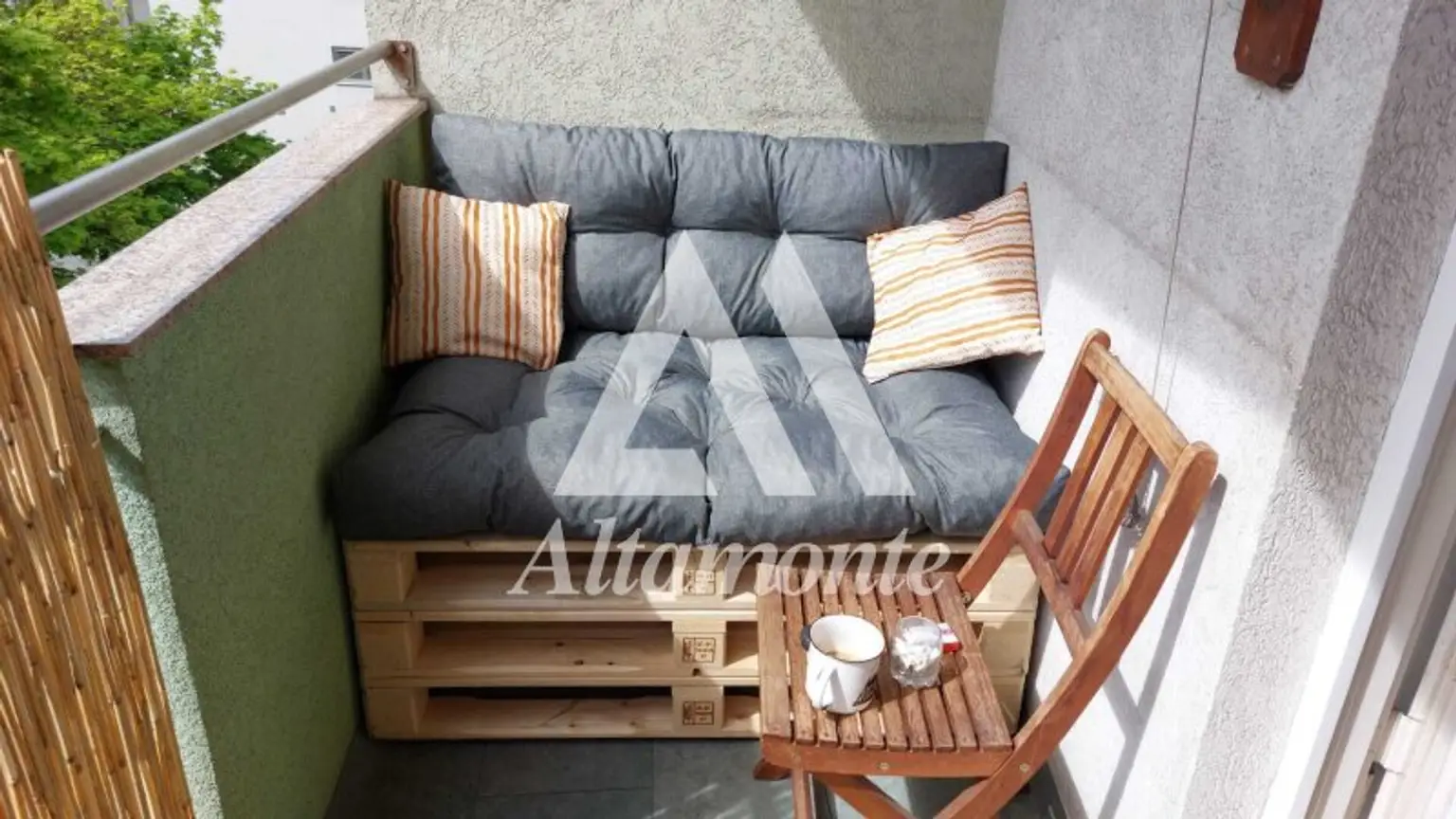 Helle 3-Zimmer-Wohnung im 3. Liftstock mit schöner Loggia - Nähe Augarten & Jakominiplatz, 8010 Graz