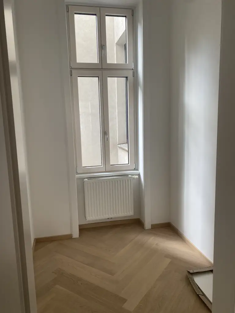 Stilvolle Altbauwohnung ca.106m² mit Balkon in Toplage 1070 Wien!