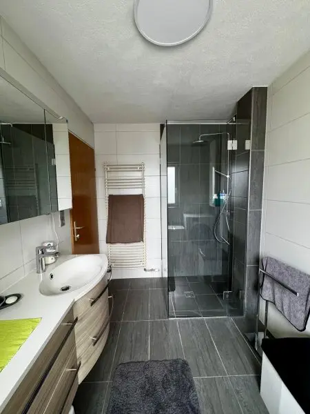 BUCH IN TIROL - Großzügig eingeteilte 4 Zi.-Wohnung mit Terrasse und Allgemeingarten