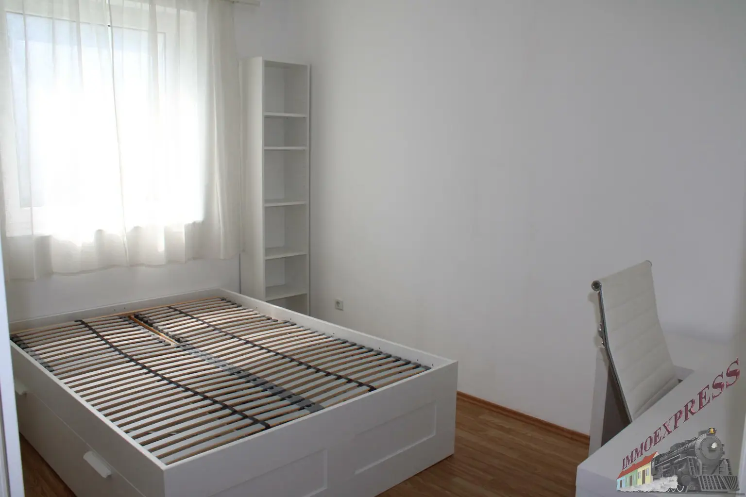 Sehr schöne 2 Zimmerwohnung mit 55 m² und unbefristetem Hauptmietvertrag. Haustiere erlaubt. Direkt beim Schwimmbiotop