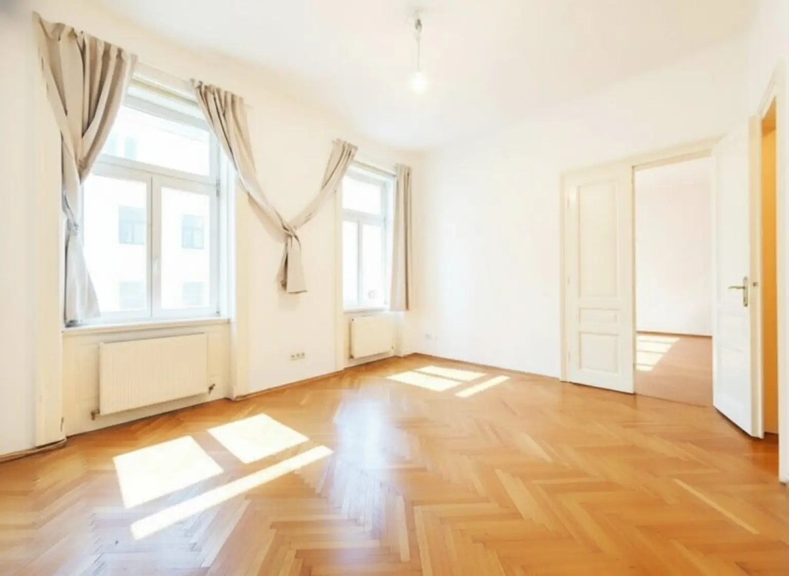 großes Schlafzimmer