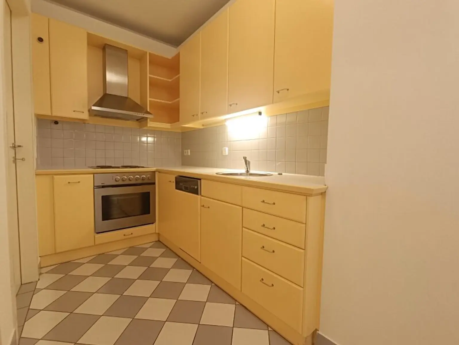 2-Zimmer Wohnung im Neubau! Nähe U6 Thaliastraße! Ruhelage und Ausrichtung in den Innenhof! Grünblick! Fernwärme!