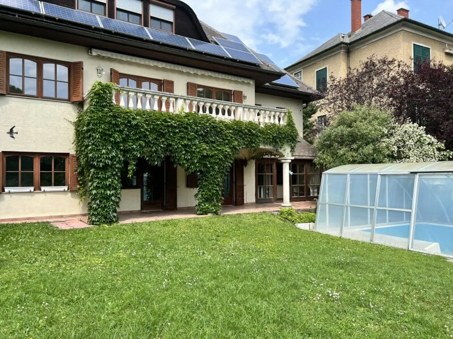 Rarität (!) Großzügige Villa in Badener Bestlage am Mitterberg mit prächtigem Garten - zentrumsnahe (!)