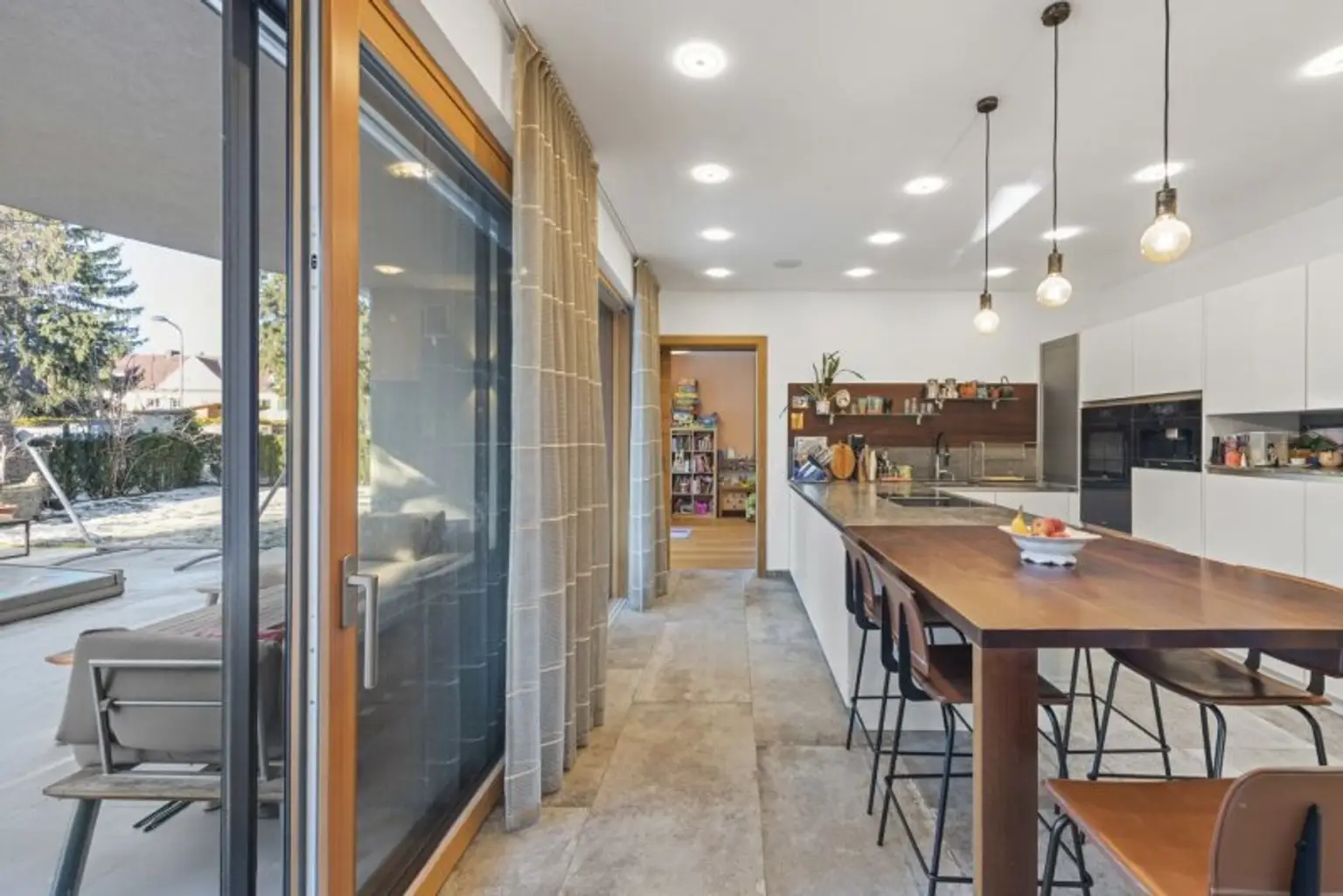 Großzügige High-End-Familienvilla der Extraklasse.