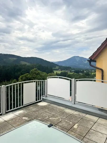 GEPFLEGTES WOHNHAUS - AUCH ALS FERIENDOMIZIL NUTZBAR