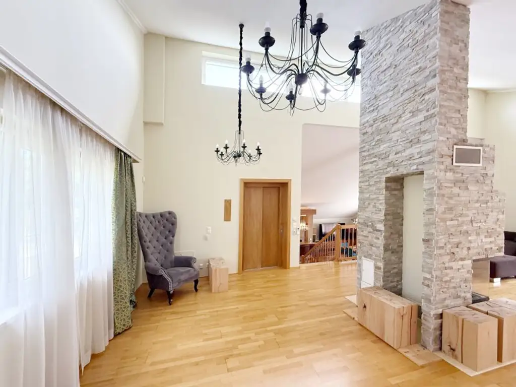 Move Right In: Fully Furnished Family Home in Weidling – 360 m²