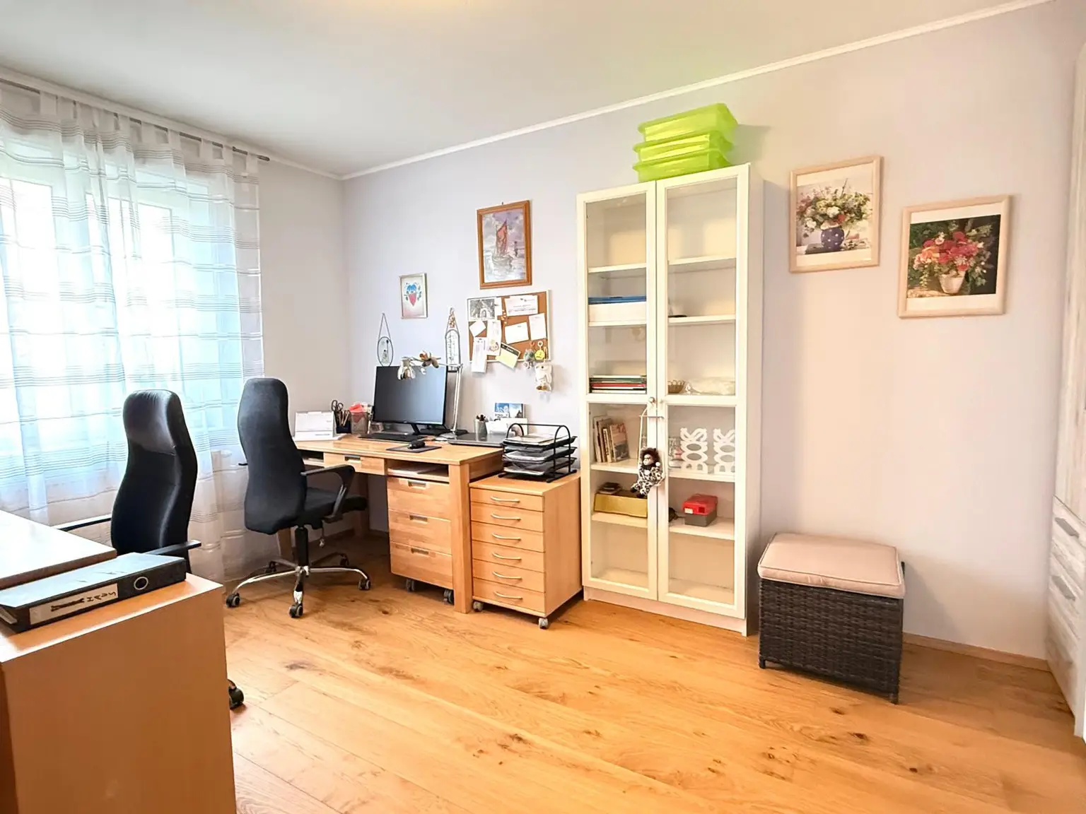 Büro EG