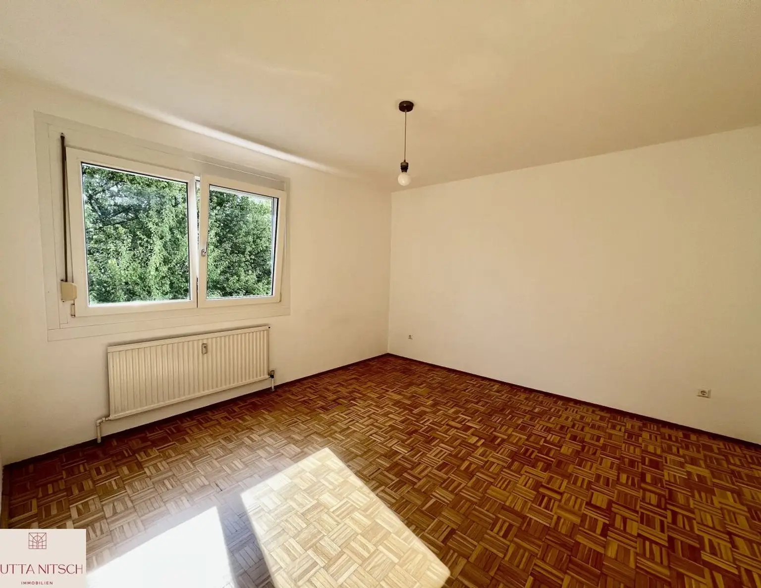 Lichtdurchflutete 2-Zimmerwohnung in Grünruhelage - Maria Enzersdorf/Südstadt