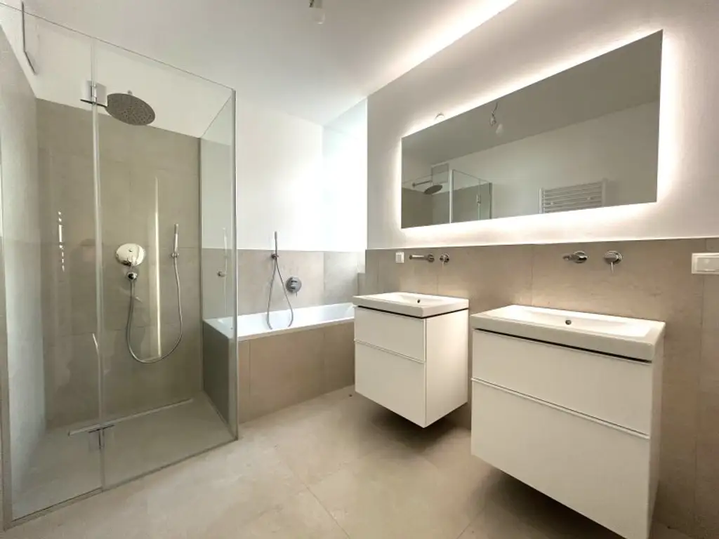 Wohnen mit Weitblick: Stilvolle 2-Ebenen-Wohnung mit Terrassen in der Sieveringerstraße