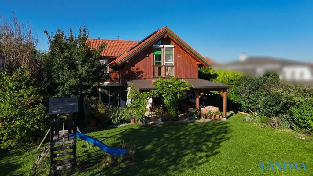 Grünes Glück – Modernes Wohnen im Holzdesign