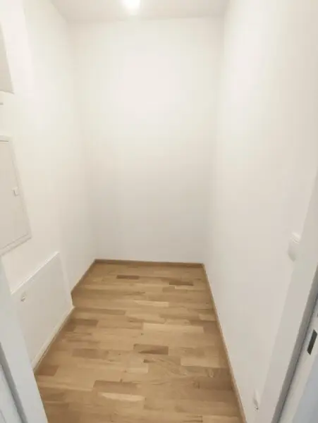 Modern wohnen in Meidling! Neubau 2-Zimmer-Erstbezug mit Balkon im 5. Liftstock - Top60