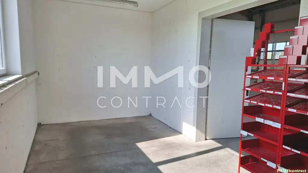 Modernes Betriebsgebäude mit Büro, Freiflächen und Parkplatz - Nähe Haag - Gewerbegebiet - beheizt
