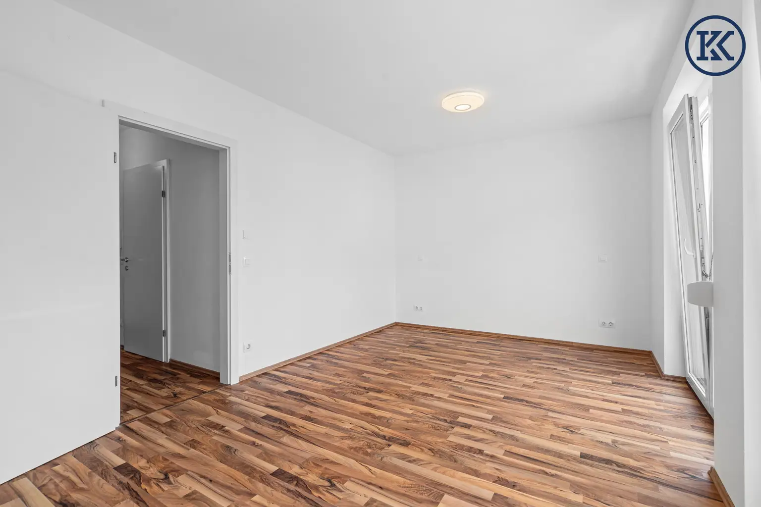 Zuhause im Grünen – Lichtdurchflutete Wohnung mit Dachterrasse & Gartenoase