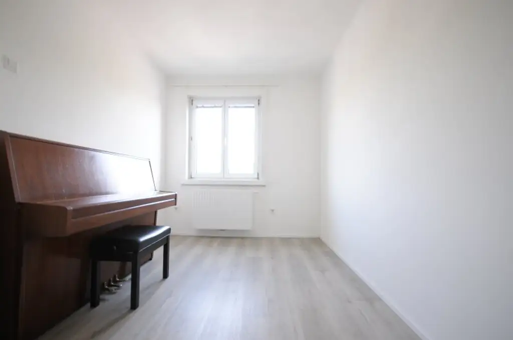 IDEALE 3,5 ZIMMER WOHNUNG - PERFEKTE RAUMAUFTEILUNG UND GEMEINSCHAFTSGARTEN