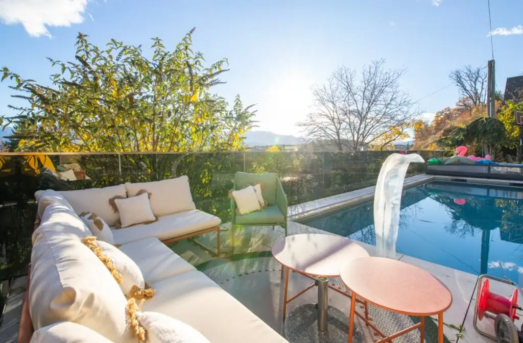 Wohntraum mit Swimming Pool & Sonnenterrasse in Velden am Wörther See