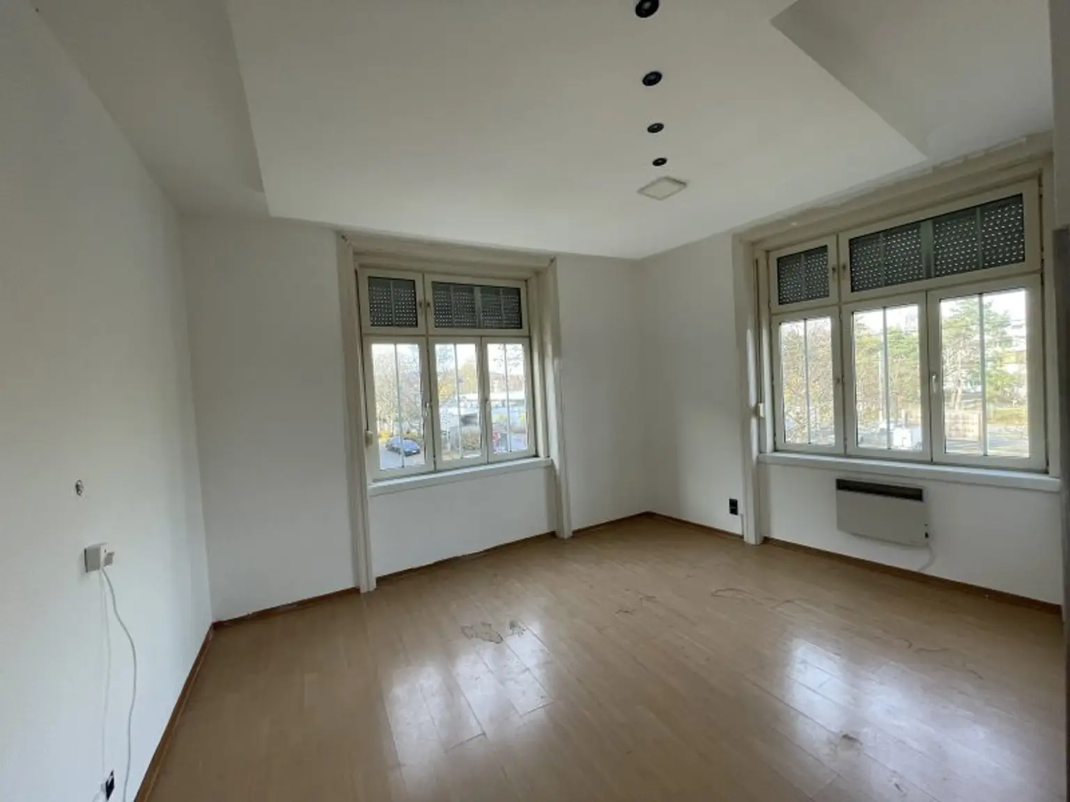 CHARMANTER UND HELLER 2,5-ZIMMER ALTBAU NÄHE SCHMELZ/SCHÖNBRUNN/U3-JOHNSTRASSE!