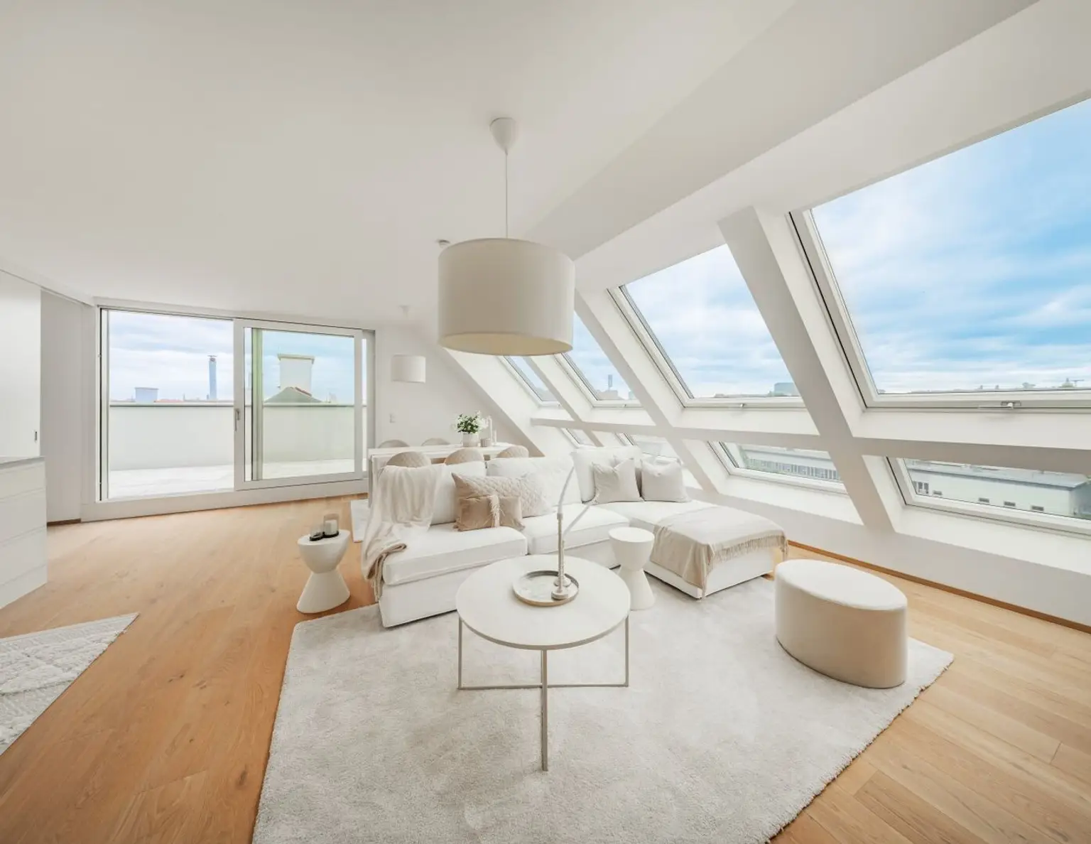 Urbanes Wohnen über den Dächern der Stadt