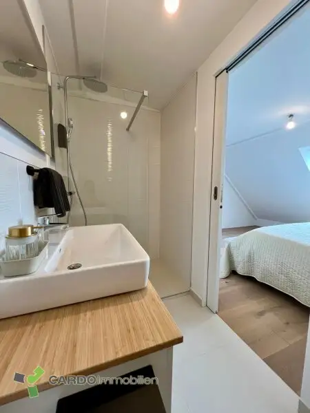 3 Zimmer Maissonettewohnung mit Garagenplatz, möbliert