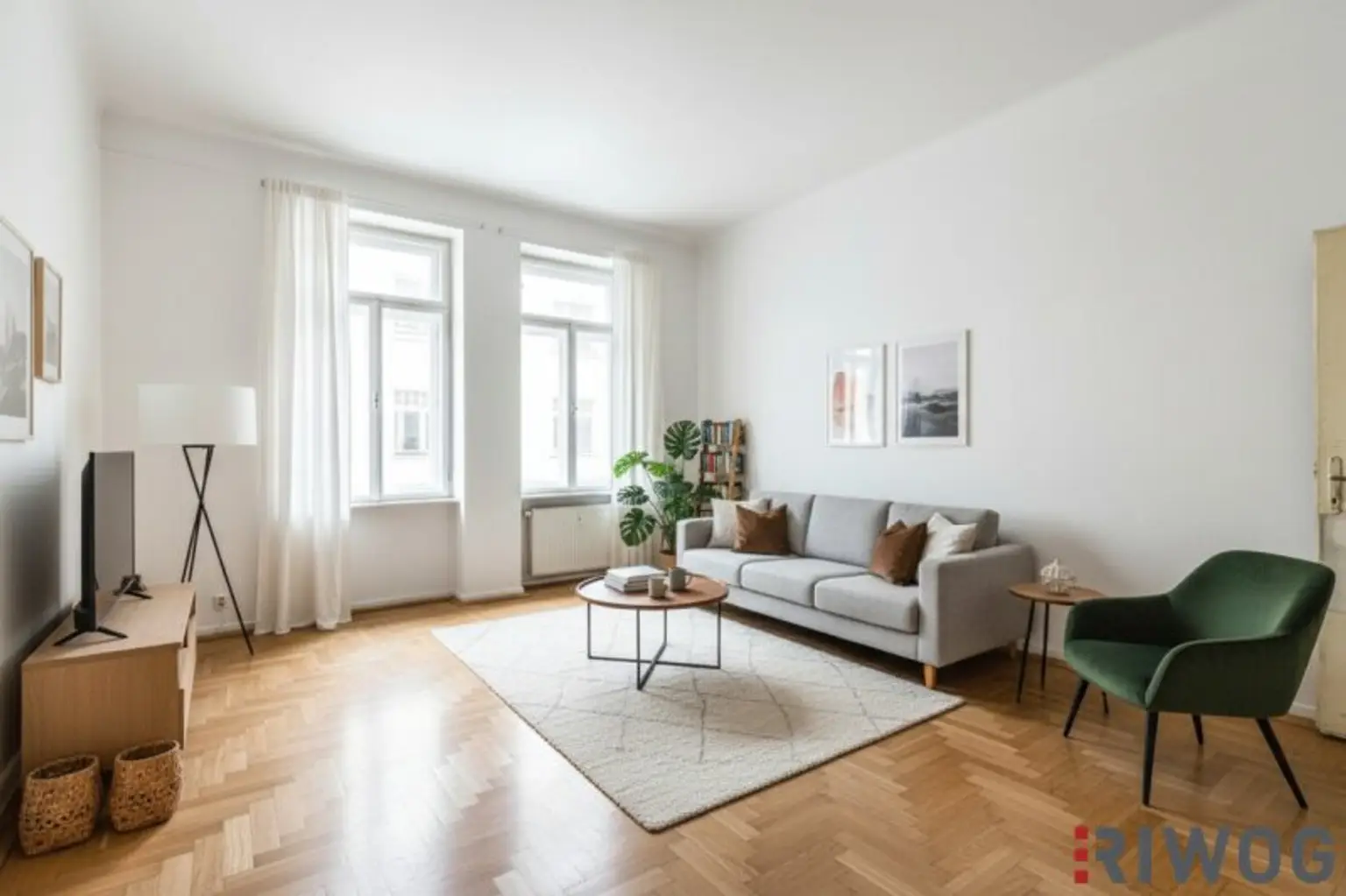 Sanierungsbedürftiger Altbau in imposantem Eckzinshaus | Hofseitiges Schlafzimmer | Nähe Stadthalle, Vogelweidpark, Lugner City