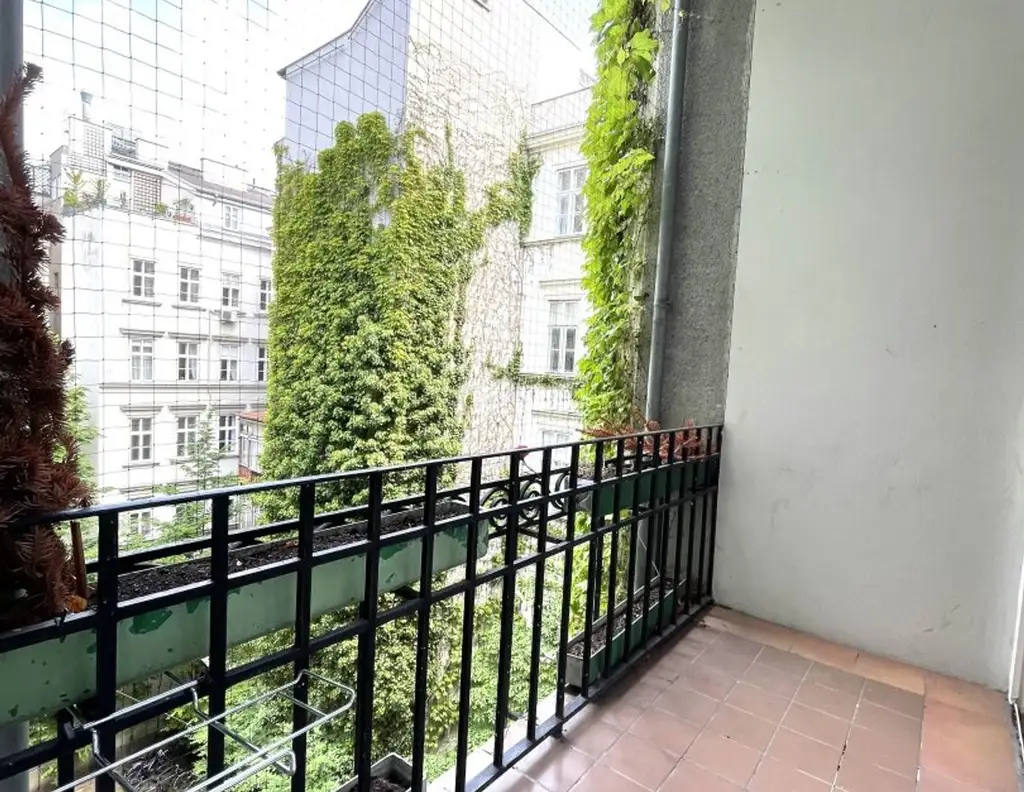 Stilvolle 6-Zimmer Wohnung mit Altbau-Flair, in bester Lage zu mieten!