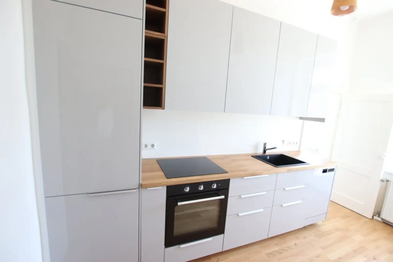 Tolle, sanierte 101m² - 4 Zimmer Altbauwohnung in der Mariannengasse - City