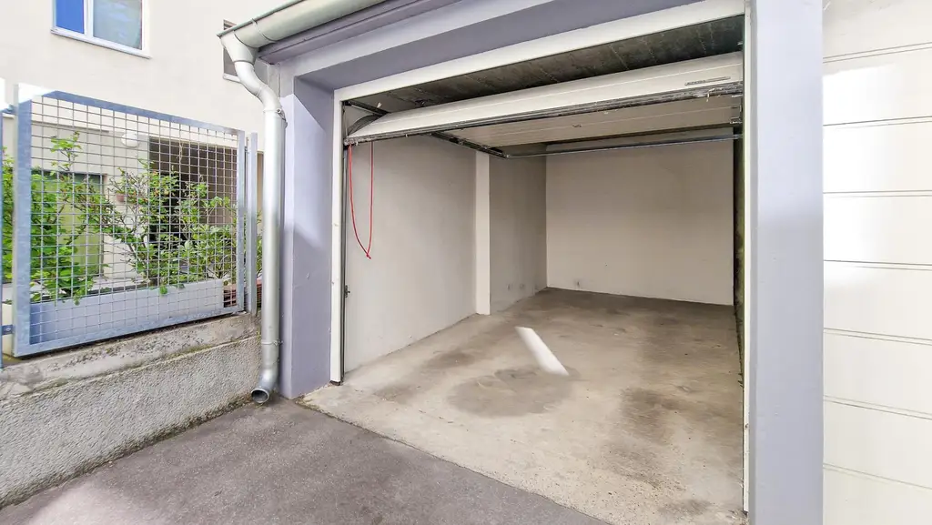 Eigentumswohnung mit Garage in ausgezeichneter Lage nahe Brunnenmarkt. Top Verkehrsanbindung und Infrastruktur