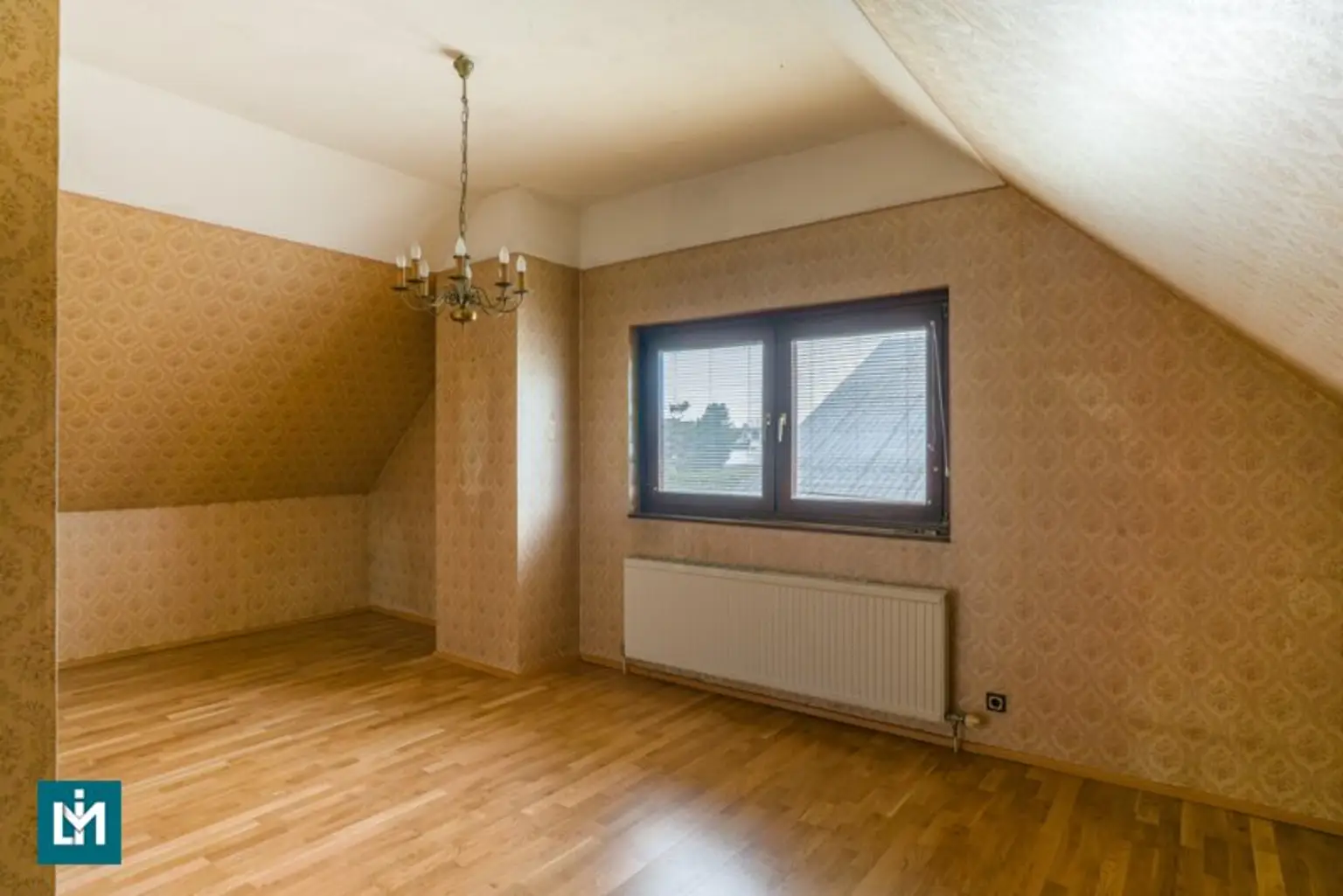 Schlafzimmer (N) OG.