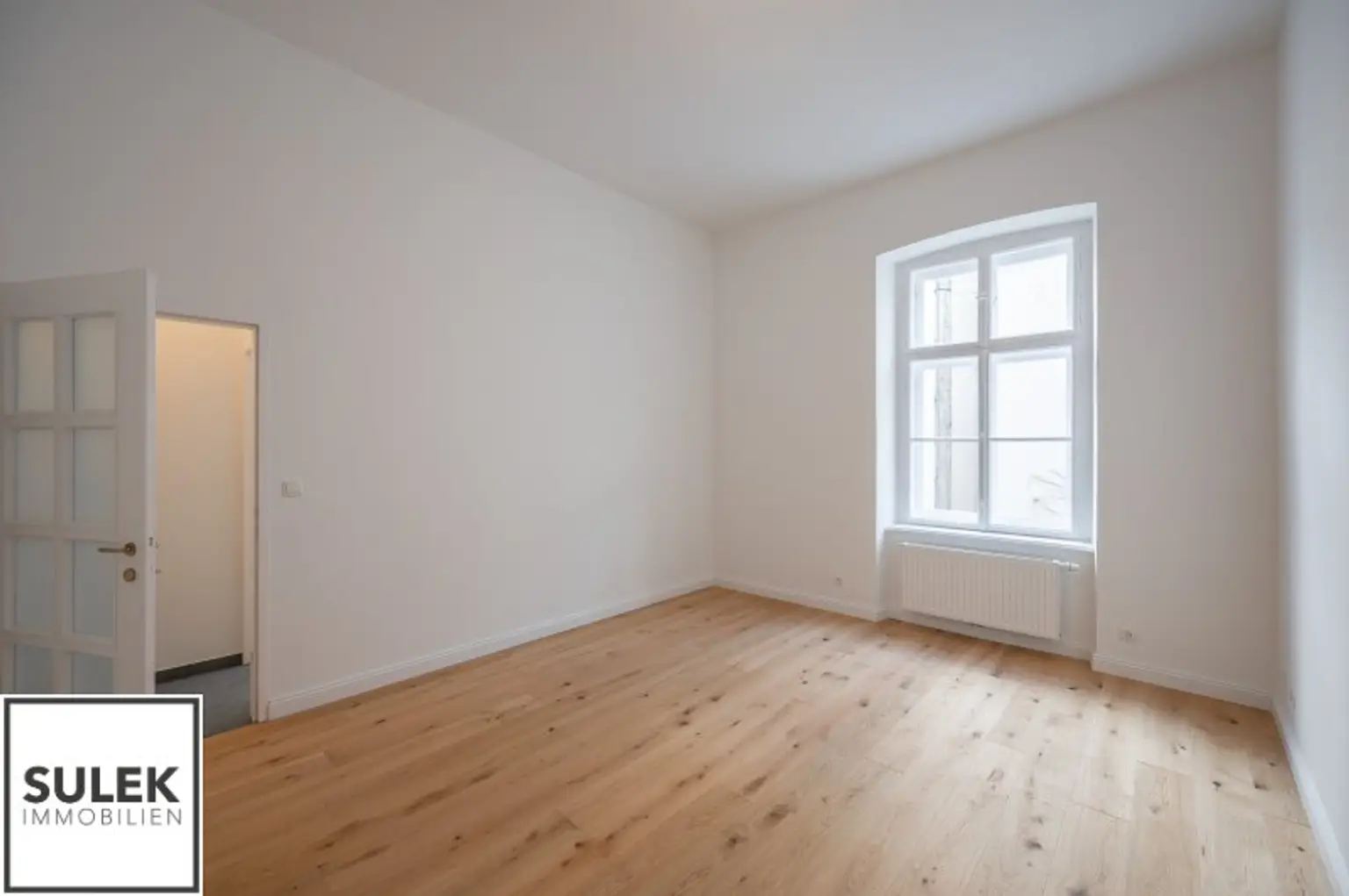 traumhafte 5-Zimmer-Altbauwohnung nahe Albertina