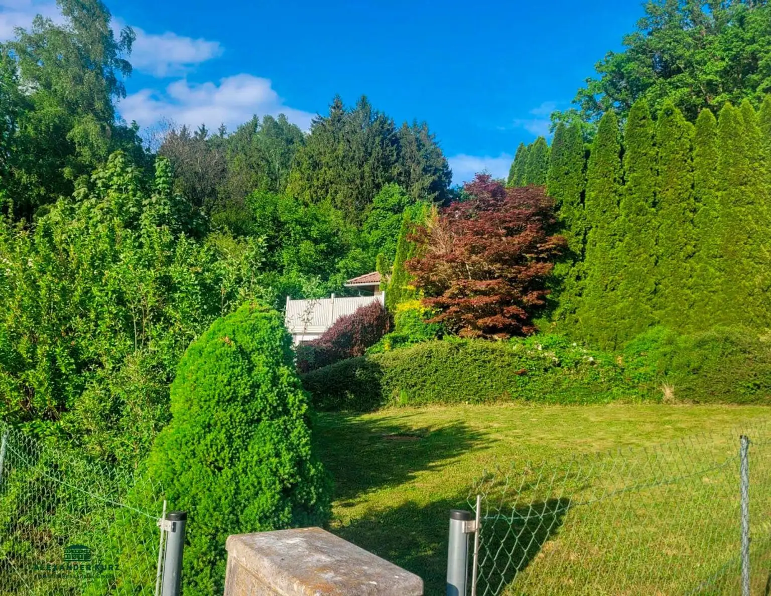 Kleiner Bungalow am Land in bester Aussichtslage, 35 km nördlich von Salzburg