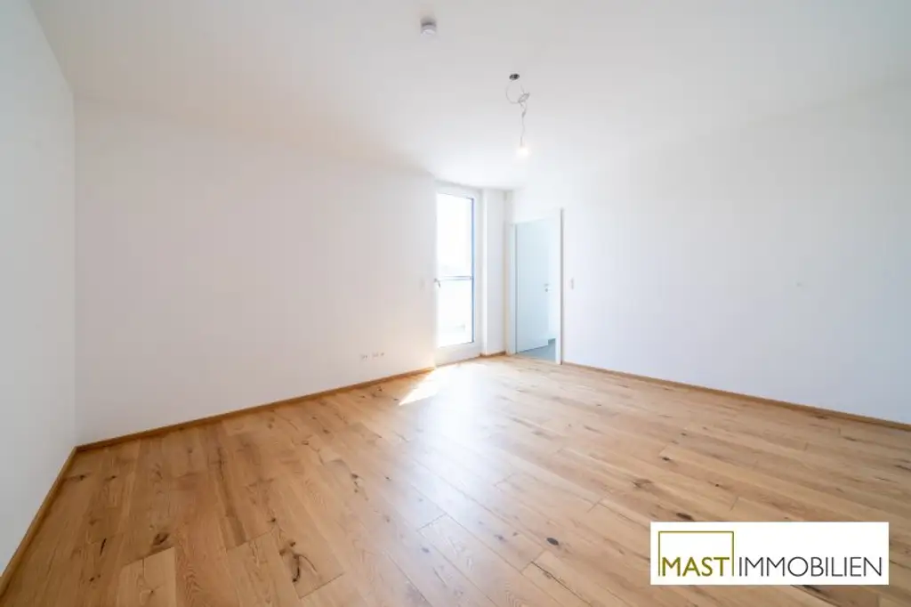 *Sommer 2025* Rund 180 qm Freifläche und Blick auf den See bei dieser exklusiven Dachgeschosswohnung!