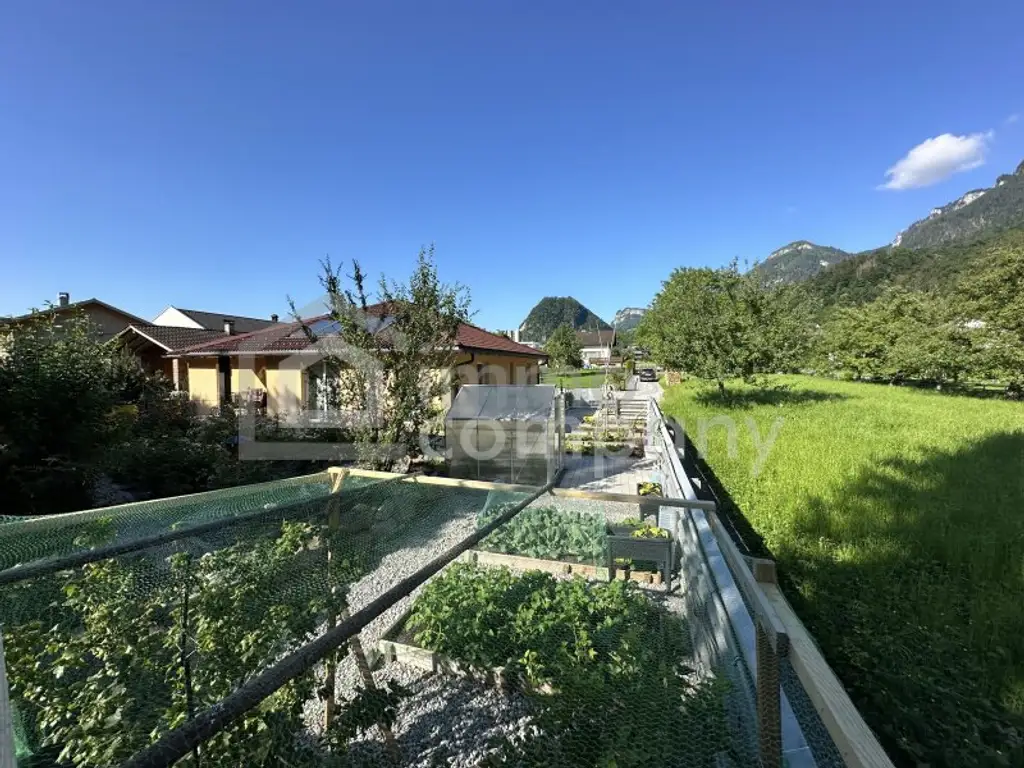 Unschlagbares Top-Angebot ! Luxuriöser Bungalow mit hochwertiger Ausstattung, in zentrumsnaher, sonniger Ruhelage in Hohenems, sehr geräumige Dreier-Garage mit Fernbedienung, großzügige Grundstücksfläche, ausgezeichnete…