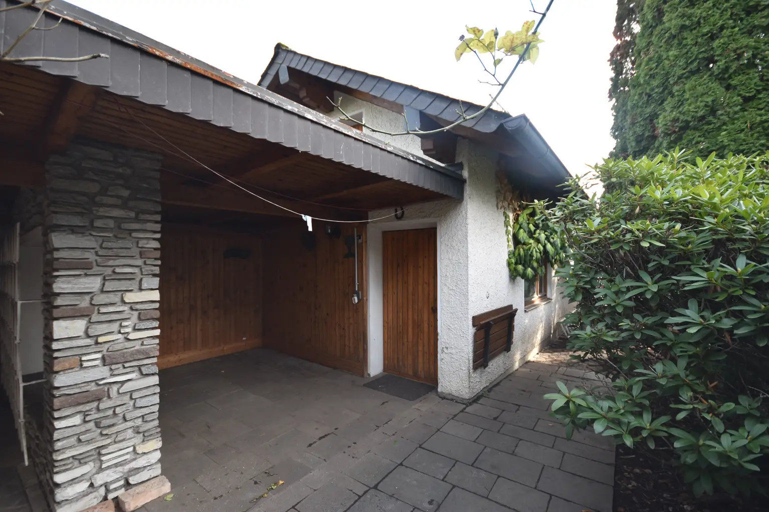 "LEOPOLDSKRON - Kleines gediegenes Einfamilienhaus mit uneinsehbaren Garten"