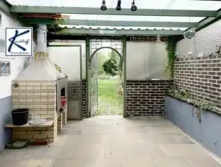 überdachte Terrasse