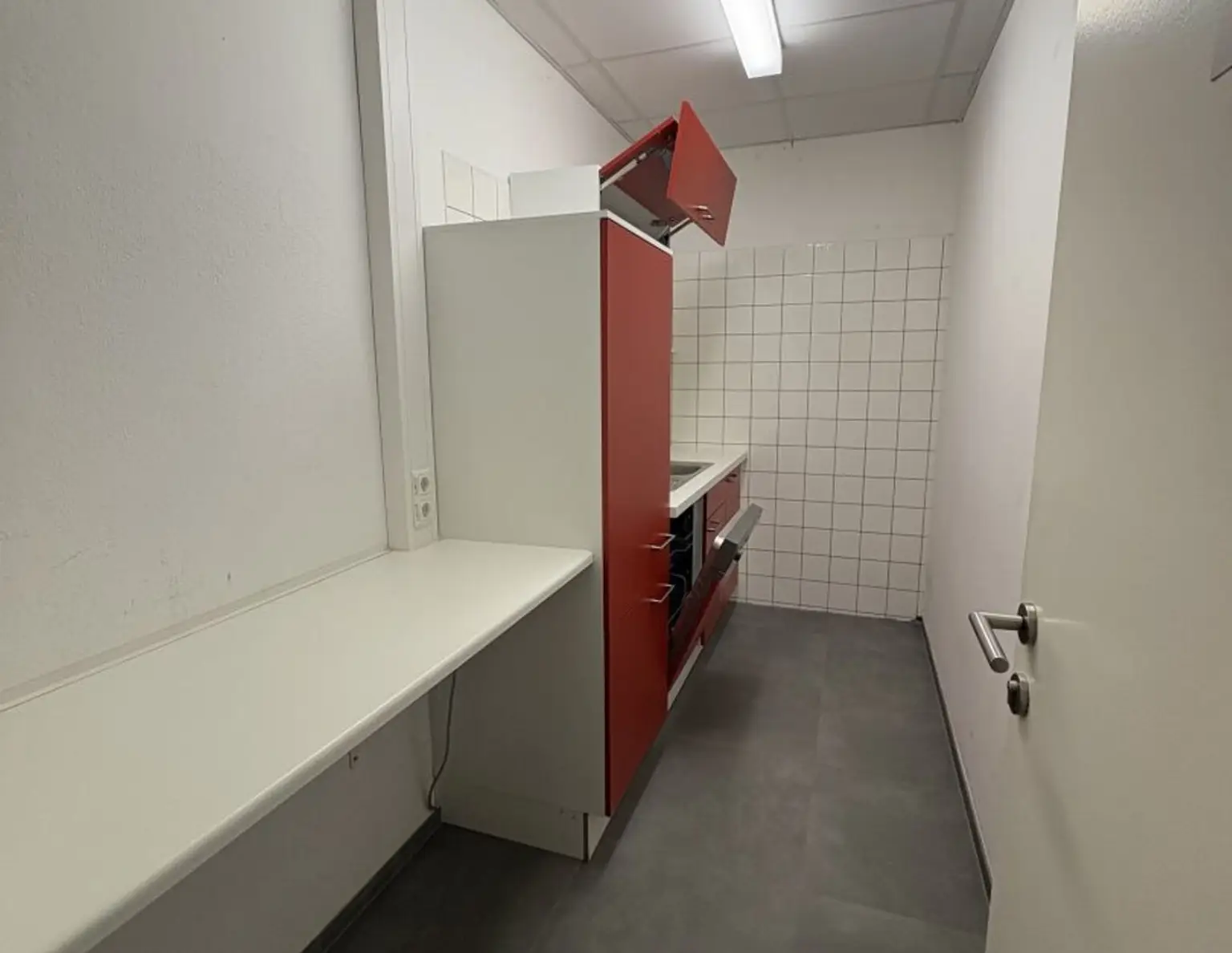 Moderne Büroflächen mit flexiblen Nutzungsmöglichkeiten - Gesamtfläche ca. 713 m² in Marchtrenk zu mieten!