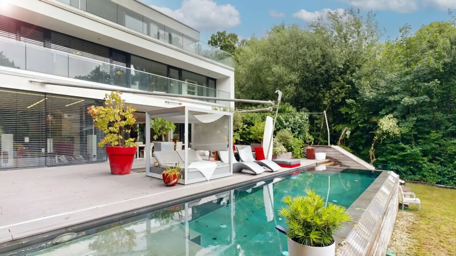 Luxusvilla mit Infinitypool in absoluter Ruhelage in Hinterbrühl – Exklusives Anwesen mit Top-Ausstattung