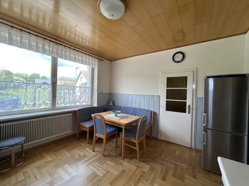 +++Charmantes Mehrfamilienhaus mit weitläufigem Naturgarten und vielseitigen Nutzungsmöglichkeiten!+++