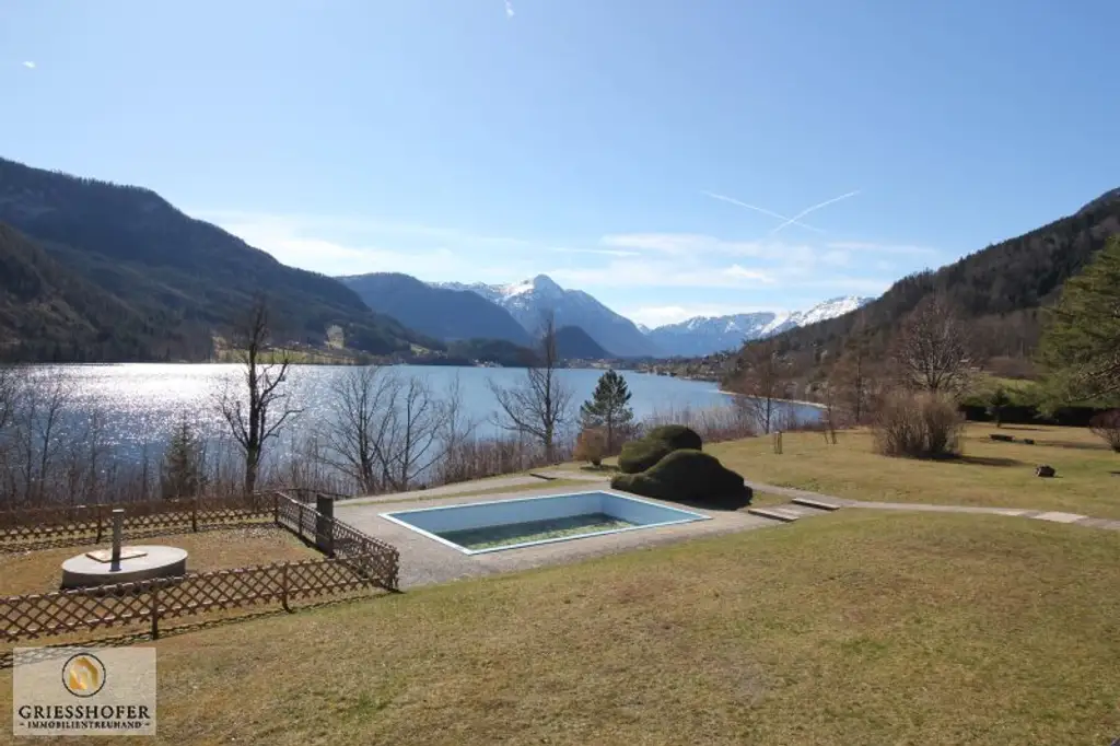 Traumhafte  Eigentumswohnung am Grundlsee mit Swimmingpool und Seezugang